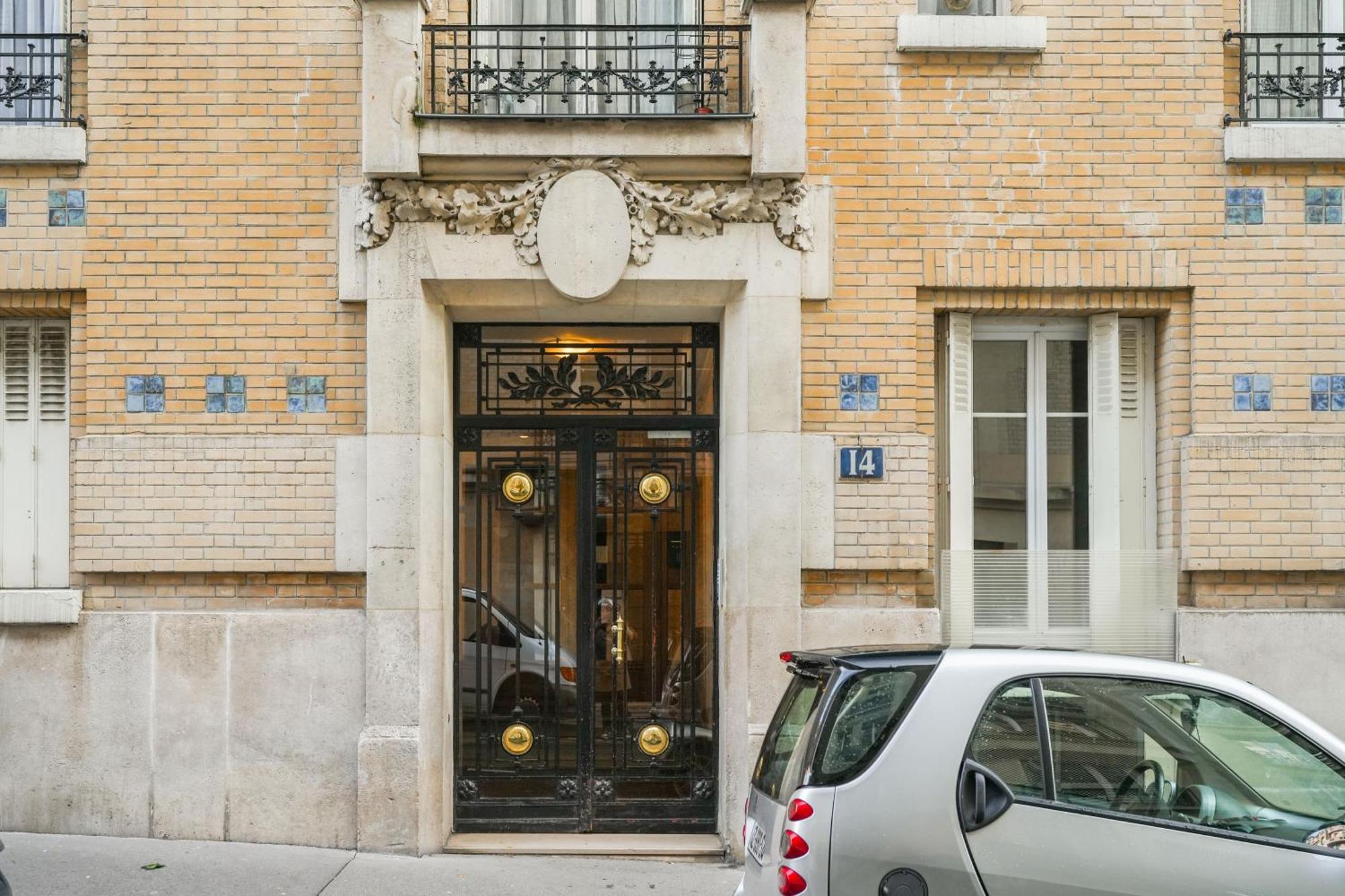 Luxe Parisien Apartment *